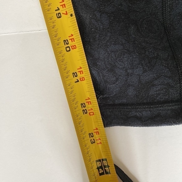 Sweaty Betty Reversible Black Rebel Roses Leggings Size Small - Picture 11 of 11